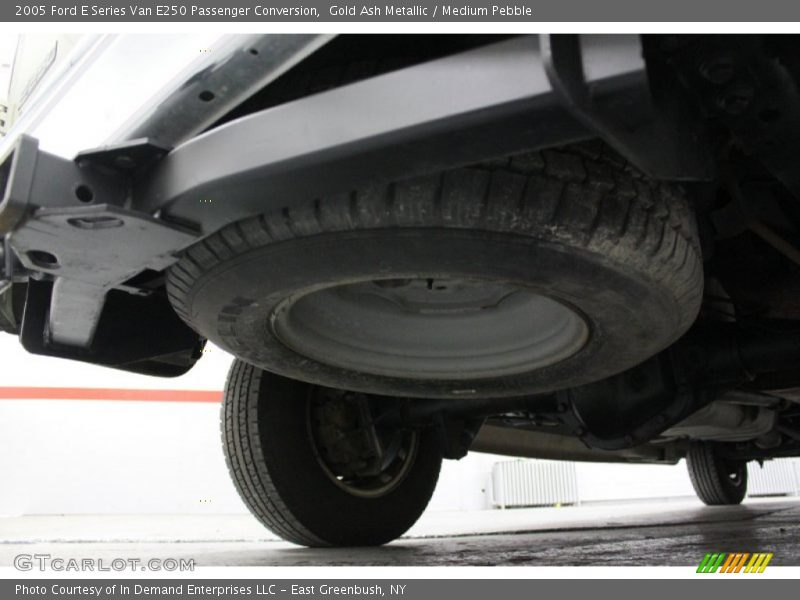 Gold Ash Metallic / Medium Pebble 2005 Ford E Series Van E250 Passenger Conversion