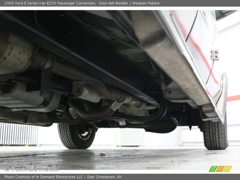 Gold Ash Metallic / Medium Pebble 2005 Ford E Series Van E250 Passenger Conversion