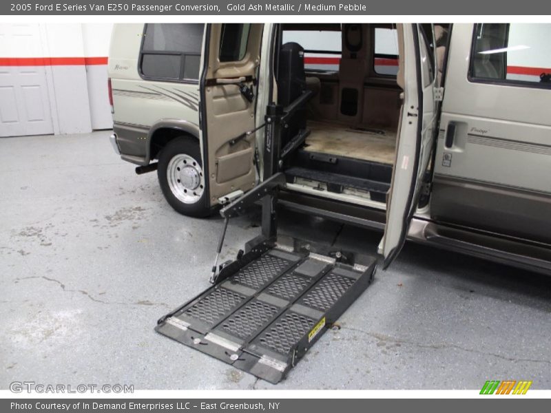 Gold Ash Metallic / Medium Pebble 2005 Ford E Series Van E250 Passenger Conversion