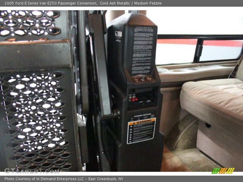 Gold Ash Metallic / Medium Pebble 2005 Ford E Series Van E250 Passenger Conversion