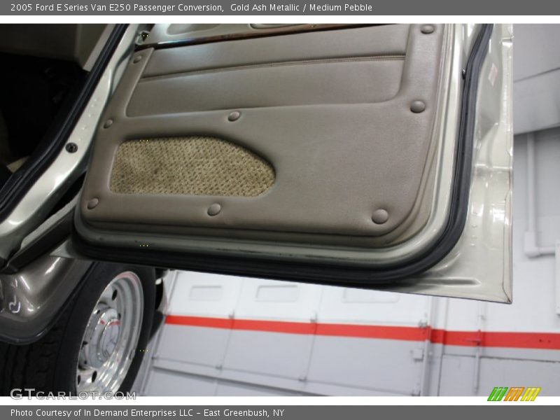 Gold Ash Metallic / Medium Pebble 2005 Ford E Series Van E250 Passenger Conversion