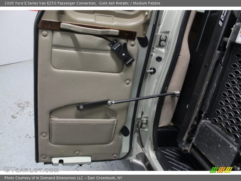 Gold Ash Metallic / Medium Pebble 2005 Ford E Series Van E250 Passenger Conversion