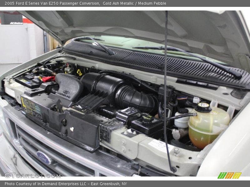  2005 E Series Van E250 Passenger Conversion Engine - 5.4 Liter SOHC 16-Valve Triton V8