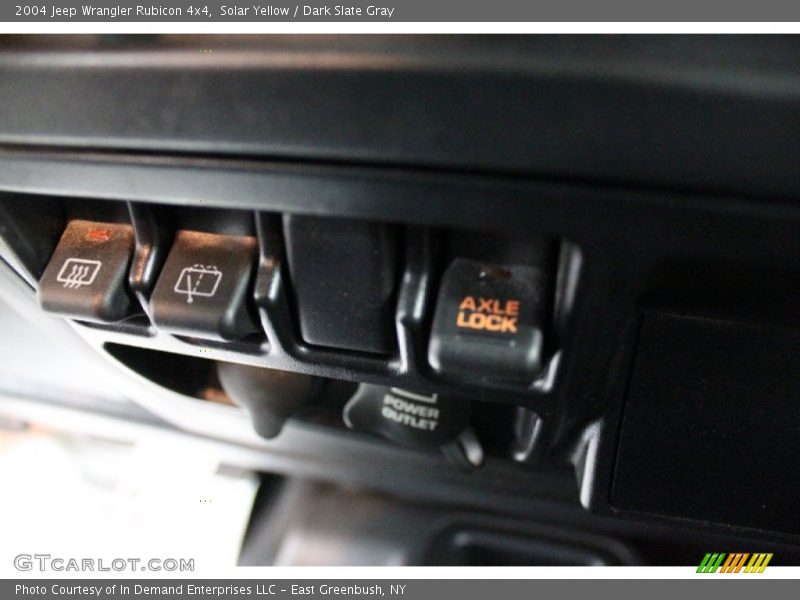 Solar Yellow / Dark Slate Gray 2004 Jeep Wrangler Rubicon 4x4