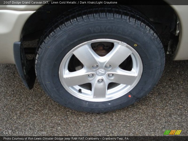 Linen Gold Metallic / Dark Khaki/Light Graystone 2007 Dodge Grand Caravan SXT