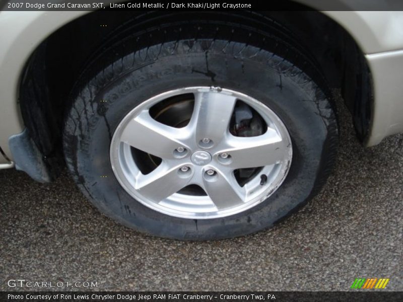 Linen Gold Metallic / Dark Khaki/Light Graystone 2007 Dodge Grand Caravan SXT