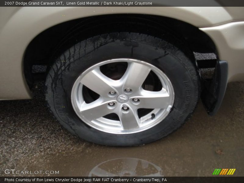 Linen Gold Metallic / Dark Khaki/Light Graystone 2007 Dodge Grand Caravan SXT