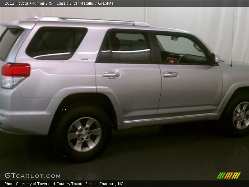 Classic Silver Metallic / Graphite 2012 Toyota 4Runner SR5