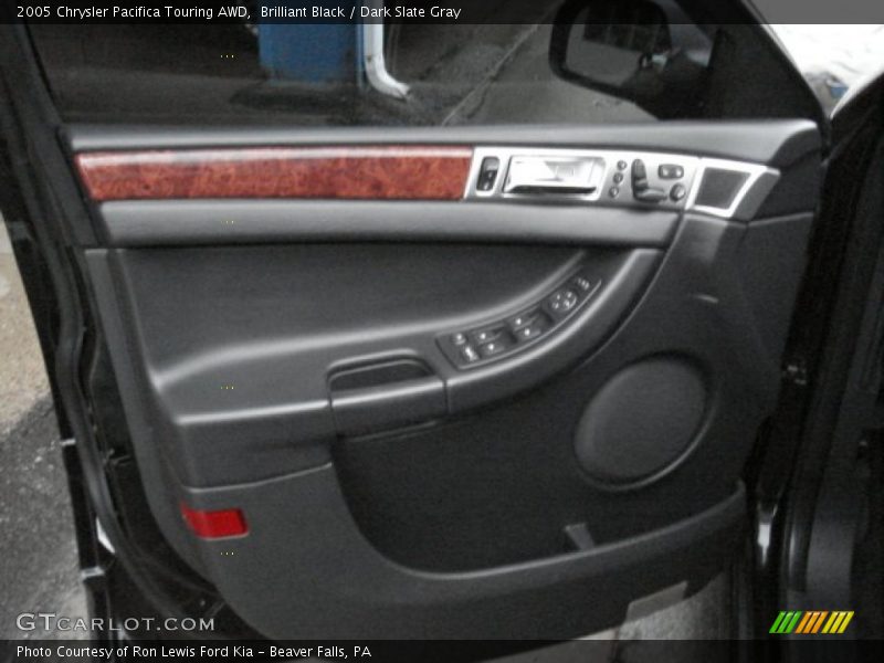 Brilliant Black / Dark Slate Gray 2005 Chrysler Pacifica Touring AWD