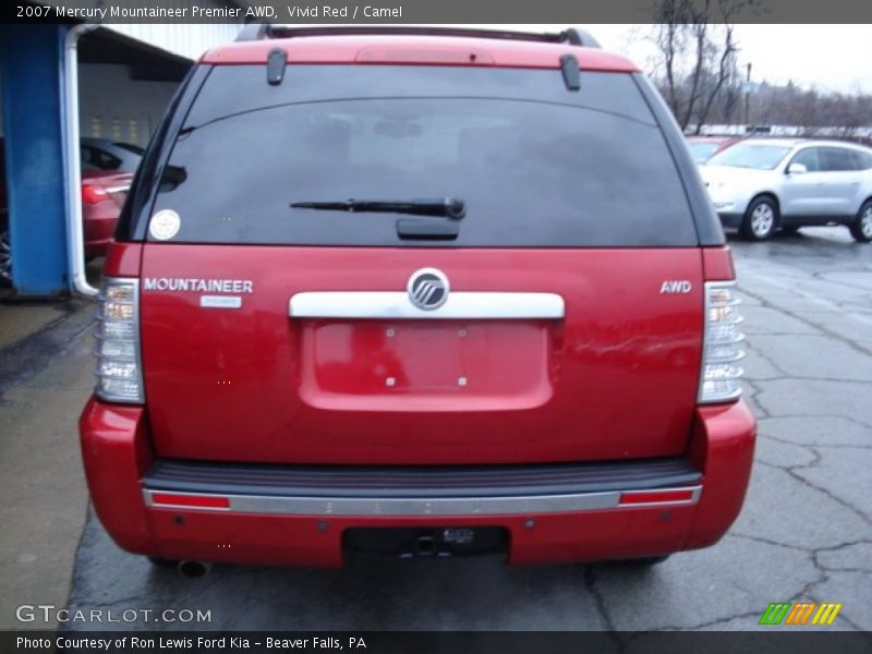 Vivid Red / Camel 2007 Mercury Mountaineer Premier AWD