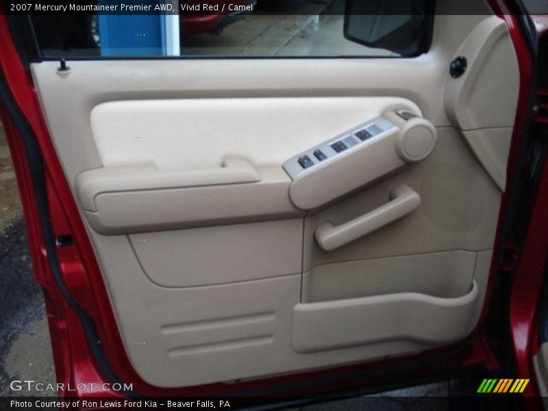 Vivid Red / Camel 2007 Mercury Mountaineer Premier AWD