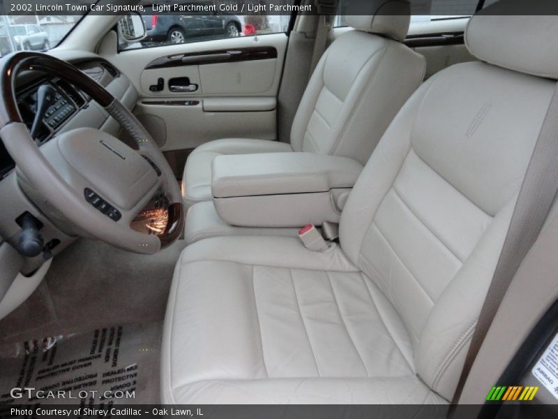  2002 Town Car Signature Light Parchment Interior