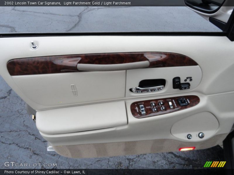 Door Panel of 2002 Town Car Signature