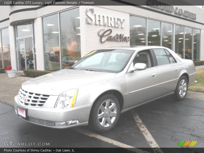 Light Platinum Metallic / Titanium 2006 Cadillac DTS Luxury