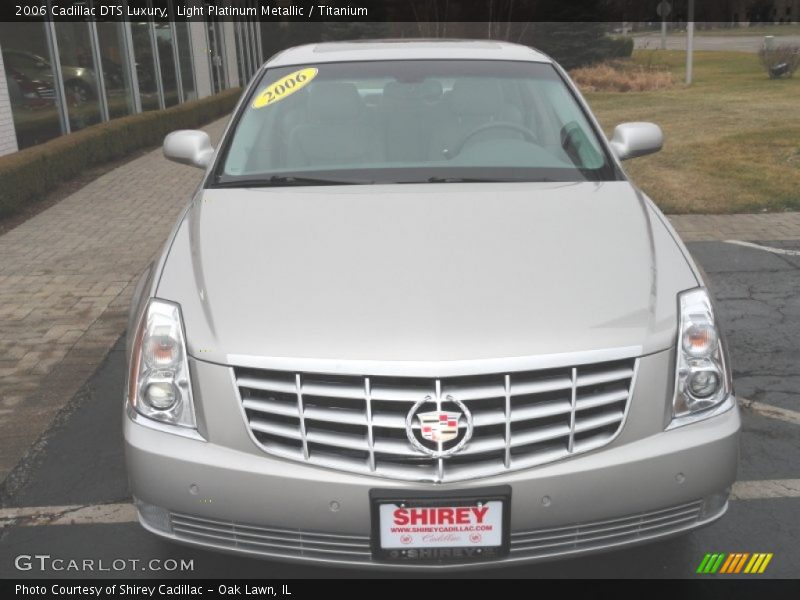 Light Platinum Metallic / Titanium 2006 Cadillac DTS Luxury