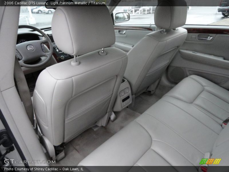 Light Platinum Metallic / Titanium 2006 Cadillac DTS Luxury