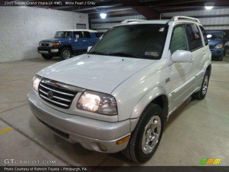 White Pearl / Gray 2005 Suzuki Grand Vitara LX 4WD