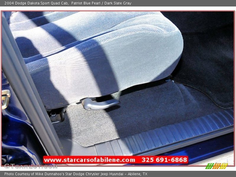 Patriot Blue Pearl / Dark Slate Gray 2004 Dodge Dakota Sport Quad Cab