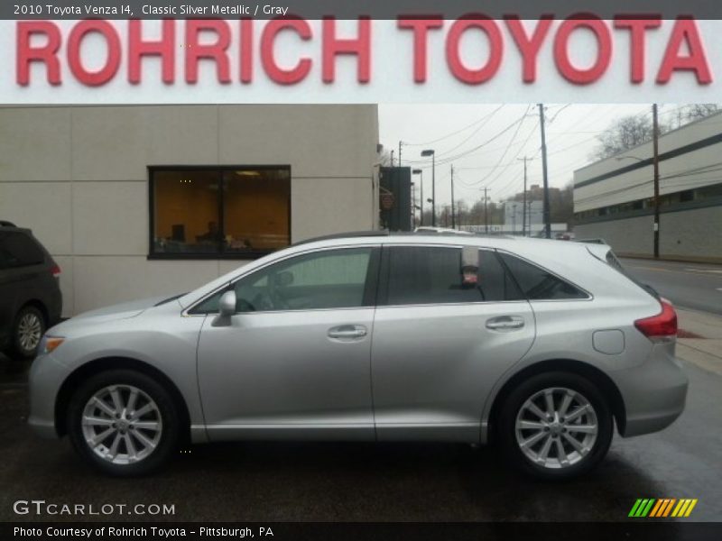 Classic Silver Metallic / Gray 2010 Toyota Venza I4
