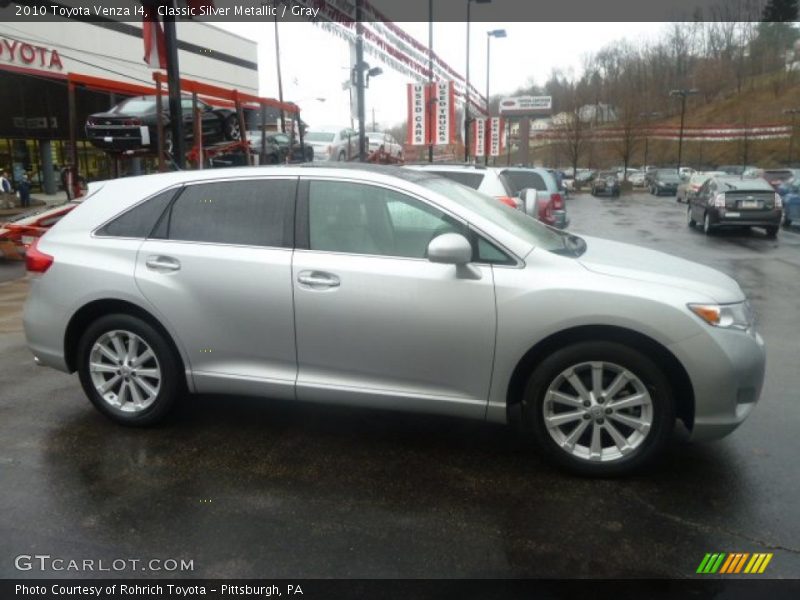 Classic Silver Metallic / Gray 2010 Toyota Venza I4