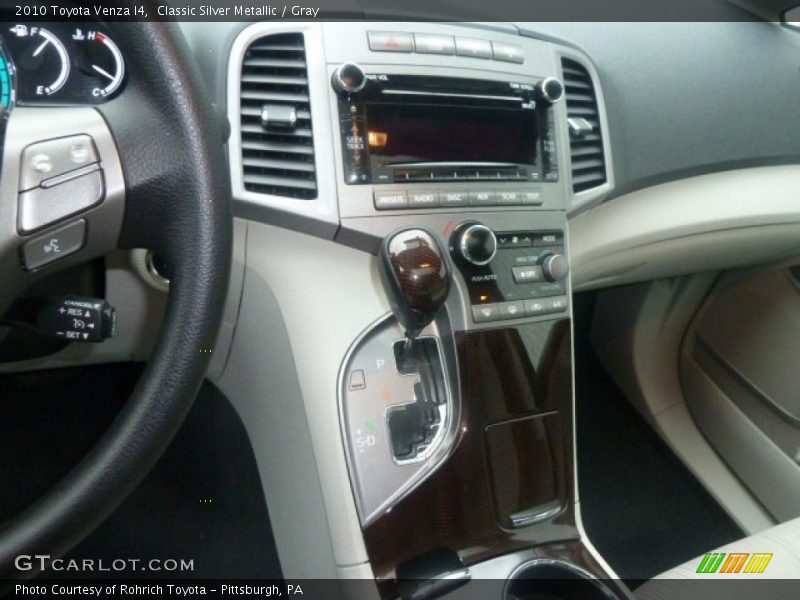 Classic Silver Metallic / Gray 2010 Toyota Venza I4