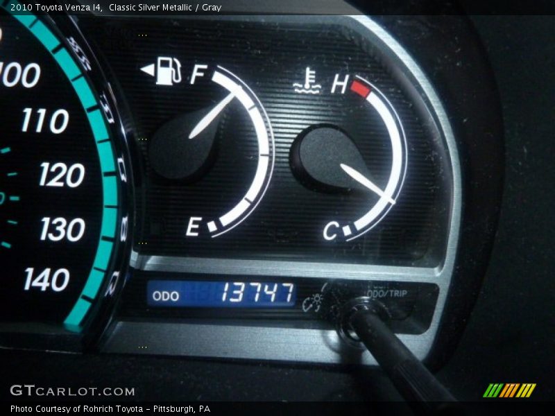 Classic Silver Metallic / Gray 2010 Toyota Venza I4