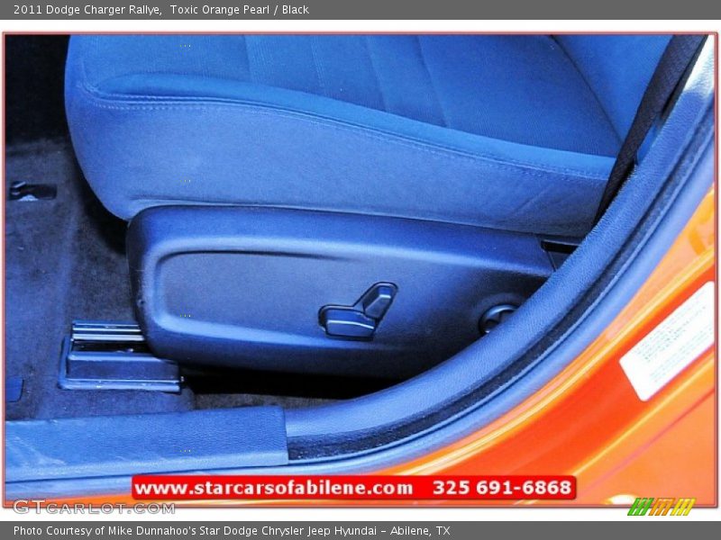 Toxic Orange Pearl / Black 2011 Dodge Charger Rallye