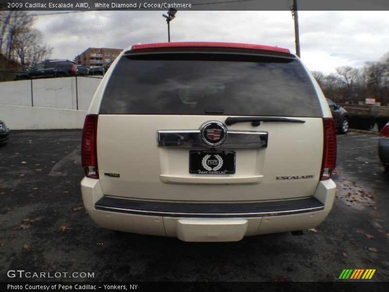 White Diamond / Cocoa/Cashmere 2009 Cadillac Escalade AWD
