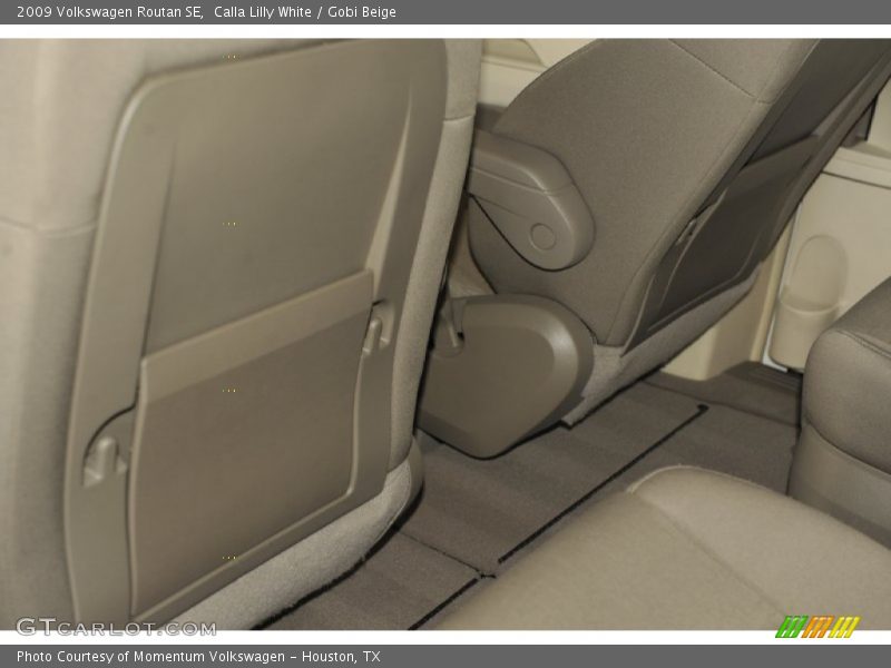 Calla Lilly White / Gobi Beige 2009 Volkswagen Routan SE