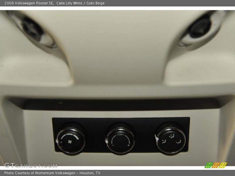 Calla Lilly White / Gobi Beige 2009 Volkswagen Routan SE
