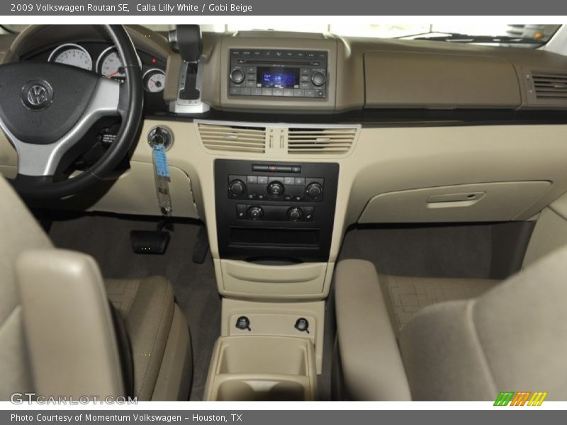 Calla Lilly White / Gobi Beige 2009 Volkswagen Routan SE