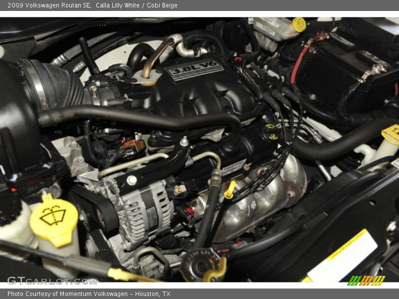 Calla Lilly White / Gobi Beige 2009 Volkswagen Routan SE