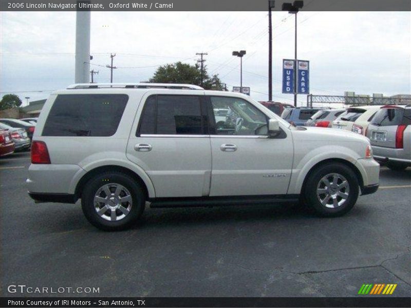 Oxford White / Camel 2006 Lincoln Navigator Ultimate