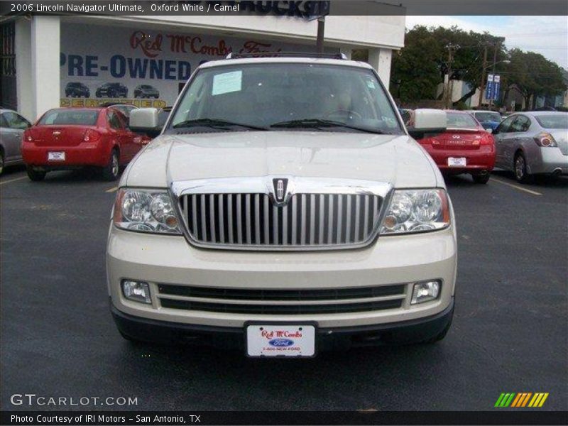 Oxford White / Camel 2006 Lincoln Navigator Ultimate