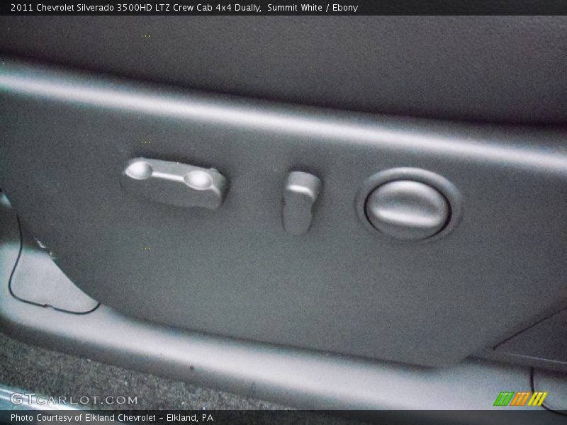 Summit White / Ebony 2011 Chevrolet Silverado 3500HD LTZ Crew Cab 4x4 Dually