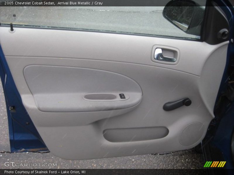 Arrival Blue Metallic / Gray 2005 Chevrolet Cobalt Sedan