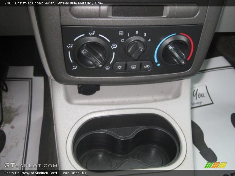 Arrival Blue Metallic / Gray 2005 Chevrolet Cobalt Sedan