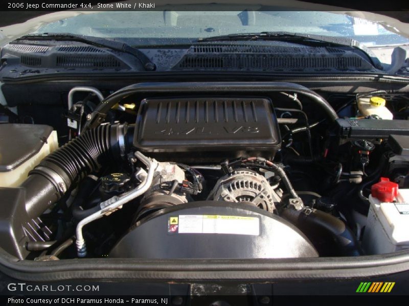 Stone White / Khaki 2006 Jeep Commander 4x4