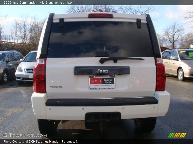 Stone White / Khaki 2006 Jeep Commander 4x4