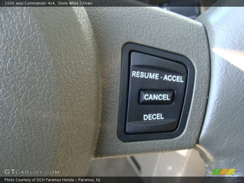 Stone White / Khaki 2006 Jeep Commander 4x4