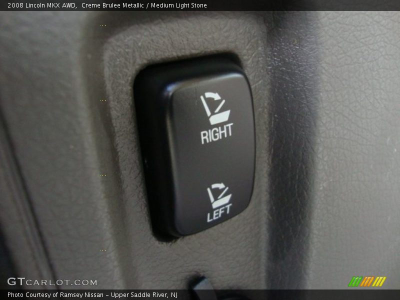 Creme Brulee Metallic / Medium Light Stone 2008 Lincoln MKX AWD