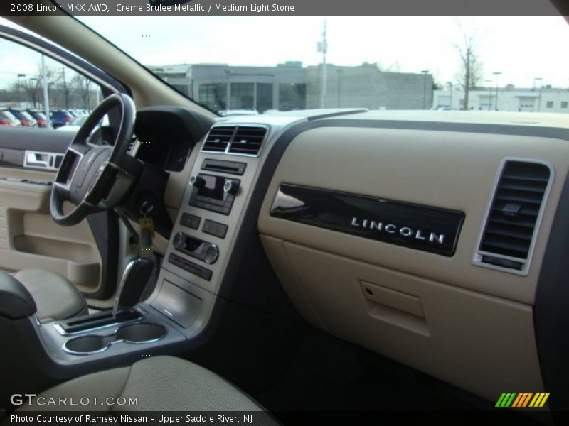 Dashboard of 2008 MKX AWD