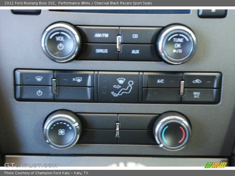 Controls of 2012 Mustang Boss 302