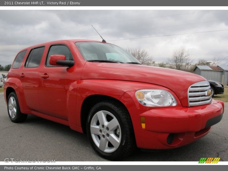 Front 3/4 View of 2011 HHR LT