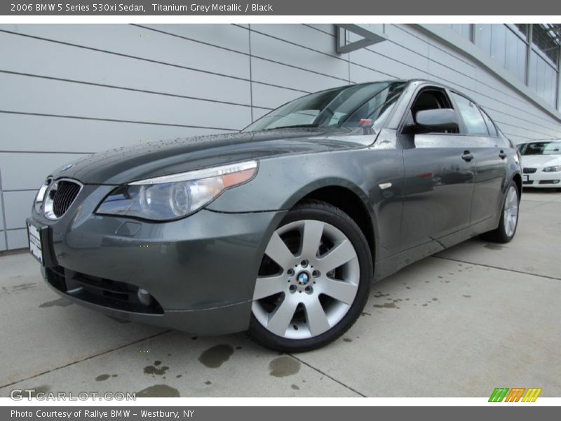 Front 3/4 View of 2006 5 Series 530xi Sedan