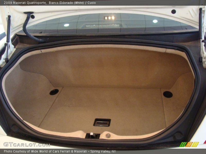  2009 Quattroporte  Trunk