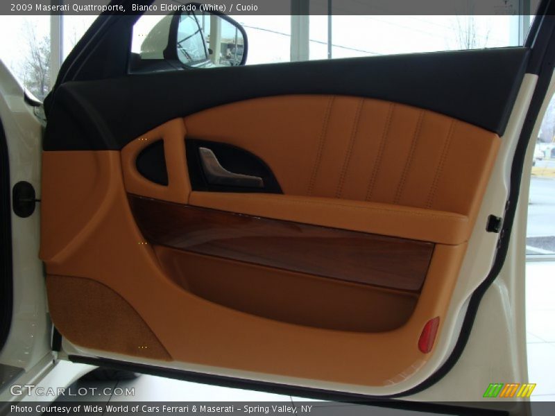 Bianco Eldorado (White) / Cuoio 2009 Maserati Quattroporte