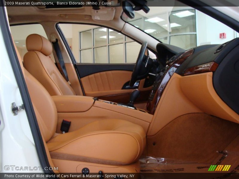 Bianco Eldorado (White) / Cuoio 2009 Maserati Quattroporte