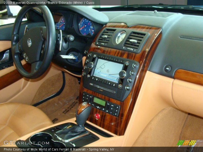 Bianco Eldorado (White) / Cuoio 2009 Maserati Quattroporte