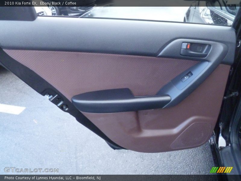 Ebony Black / Coffee 2010 Kia Forte EX